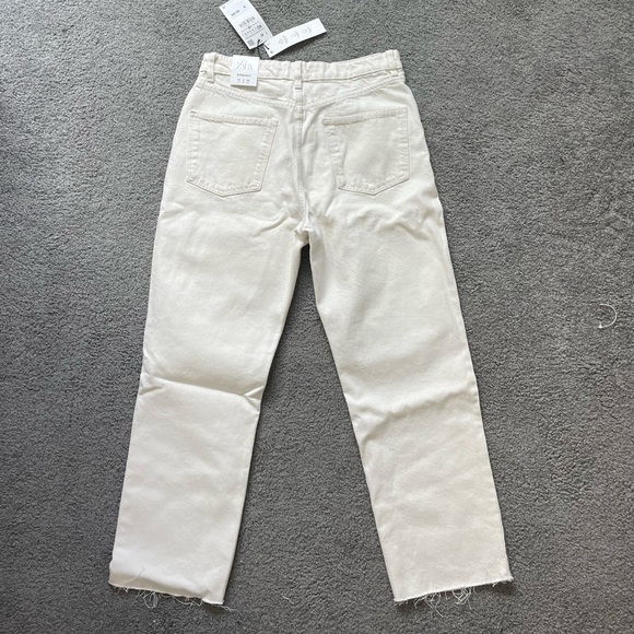 Zara High Risa Ankle Length Straight Jeans in Cream - Picture 2 of 4